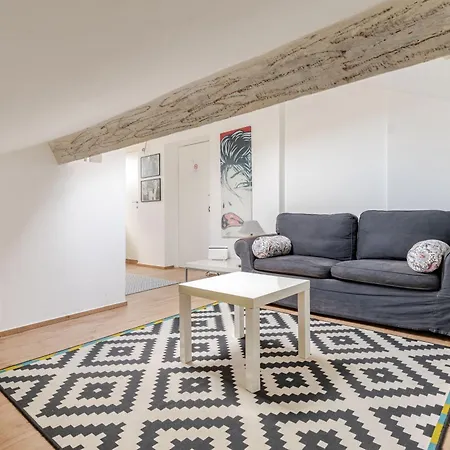 Apartmán The White Attic