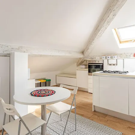 Apartmán The White Attic *
